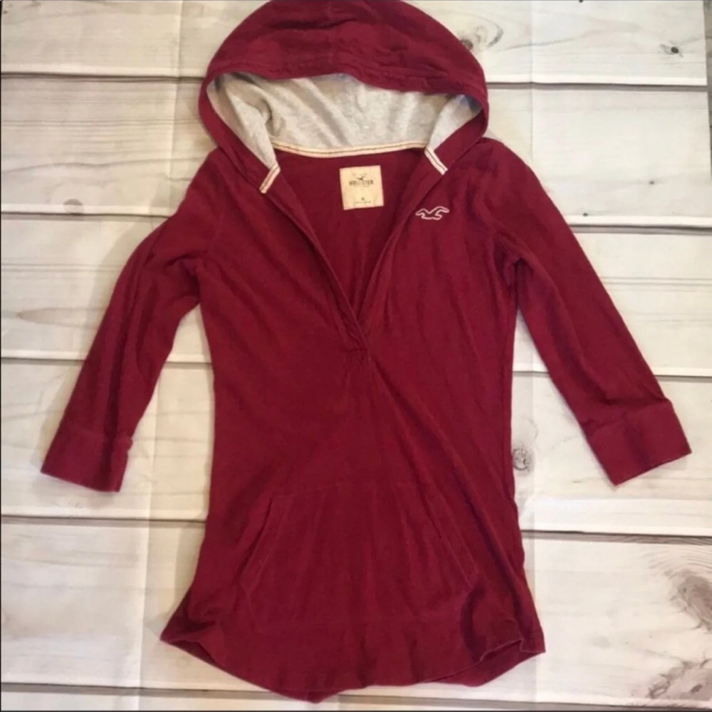 Hollister Hooded 3/4 Sleeve V Neck Top